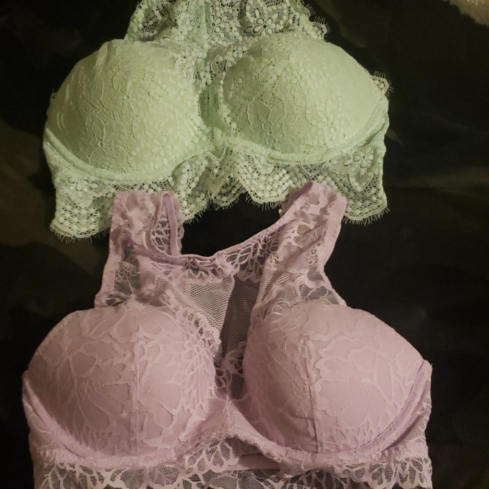NWOT VS PINK HIGH NECK EYELASH BRALETTE BUNDLE M